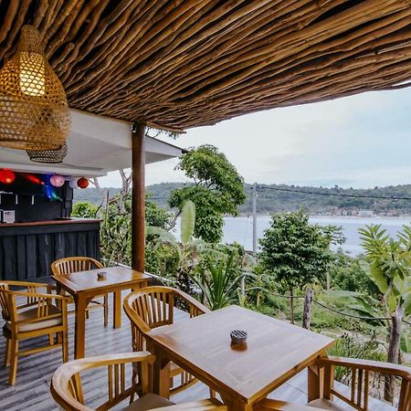Отель Sunday Huts Lembongan Экстерьер фото